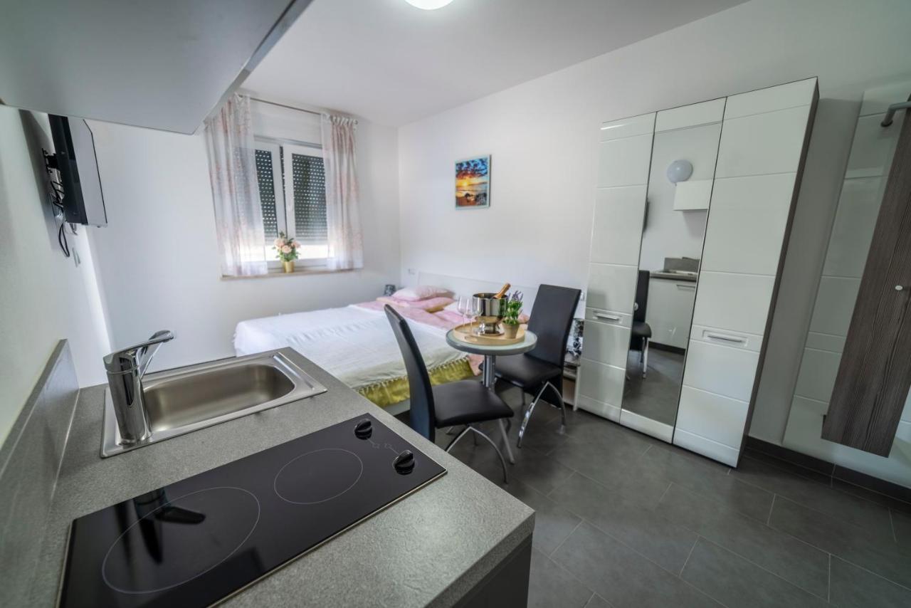 Adriana Apartma Pula